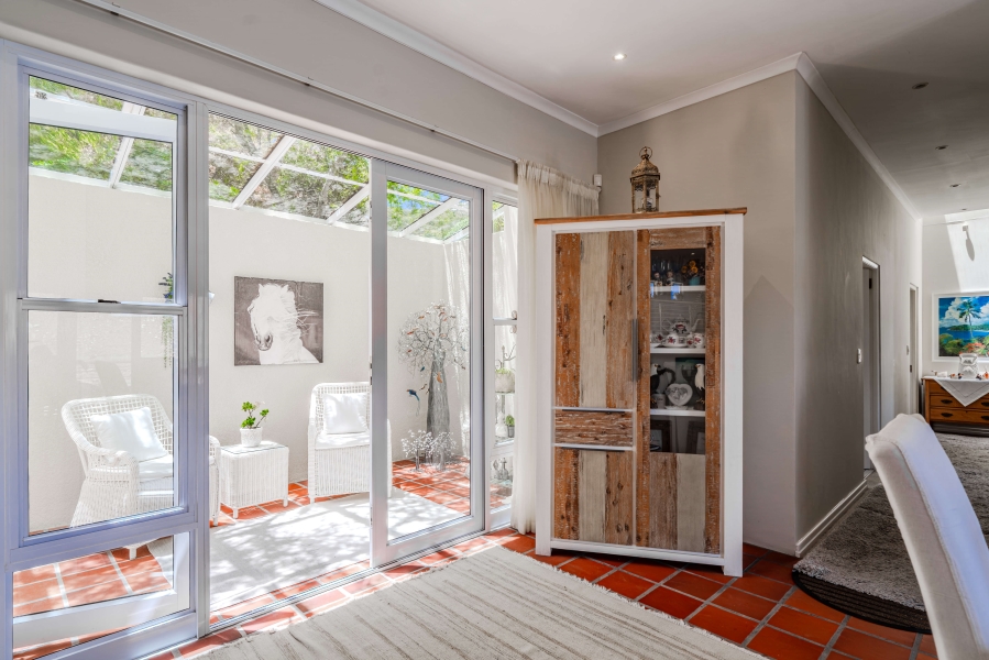 4 Bedroom Property for Sale in Glencairn Heights Western Cape